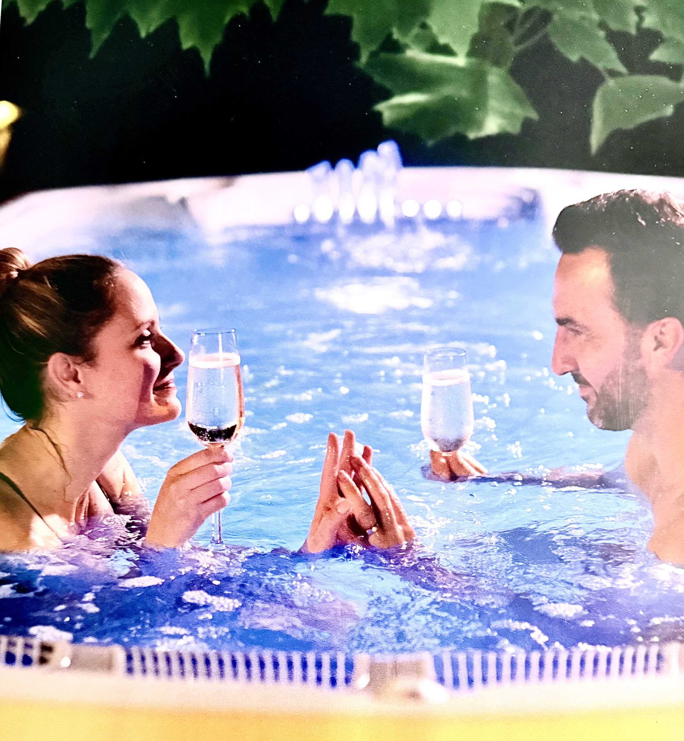 Spa de nage & terrasse – Le Champery